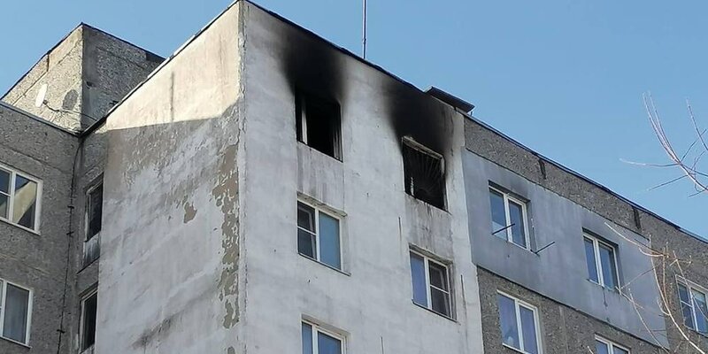 Три человека погибли в страшном пожаре в многоэтажке Ярославля