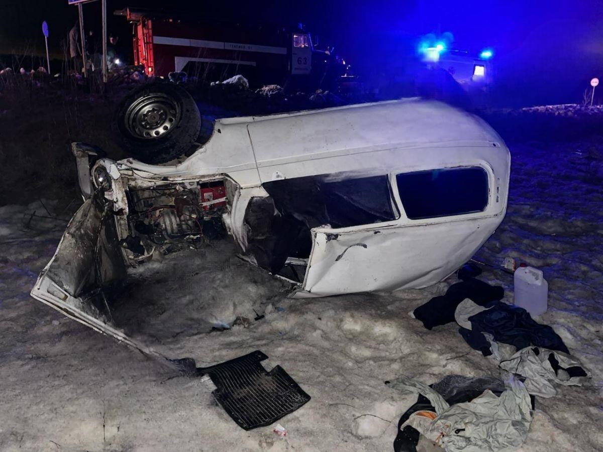 В Тульской области в ДТП с грузовиком пострадали два человека