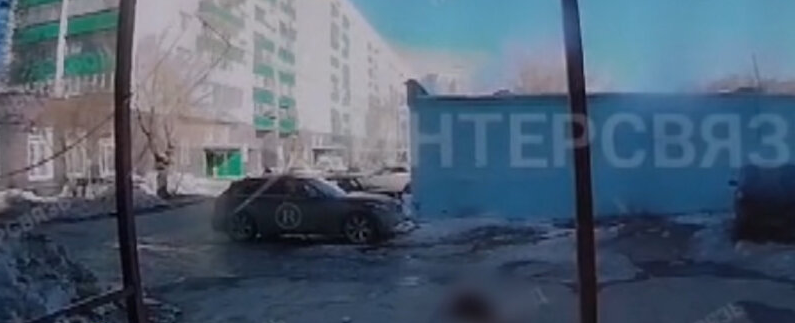 В Челябинске ребенок упал с 11 этажа и остался жив