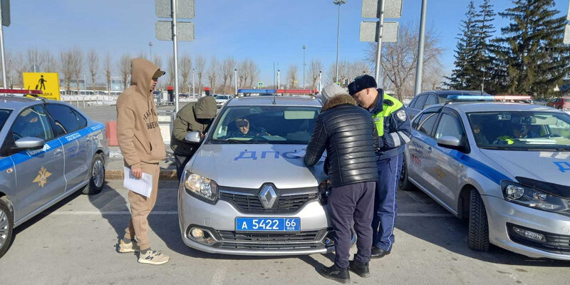 В Свердловской области начались профилактические рейды по выявлению нелегально работающих таксистов