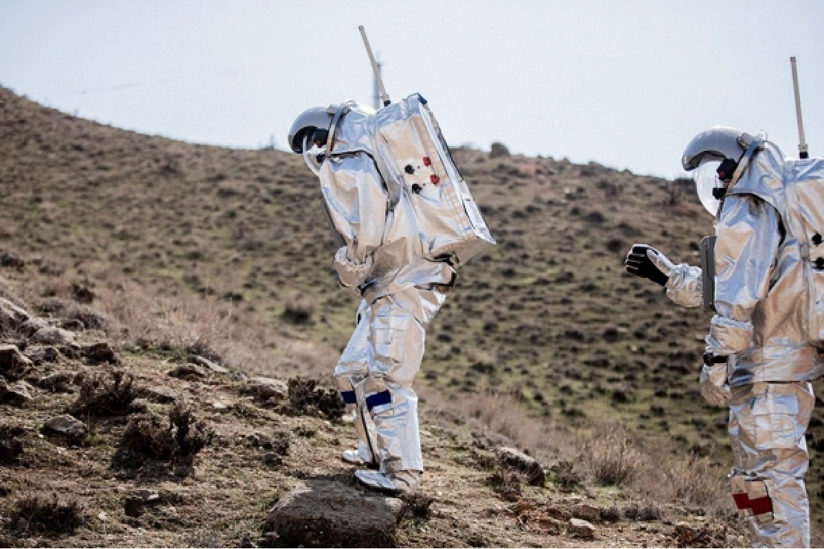 Немецкие ученые тестируют в Армении скафандры для полета на Марс