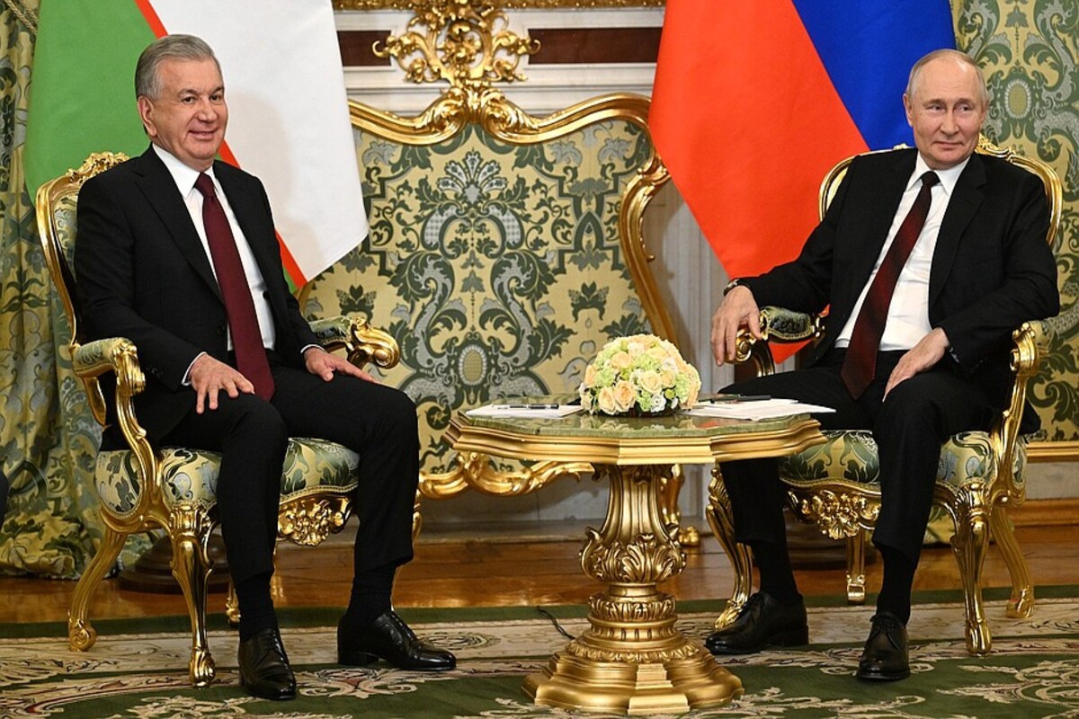 Глава Узбекистана выразил поздравления Владимиру Путину в связи с победой на выборах