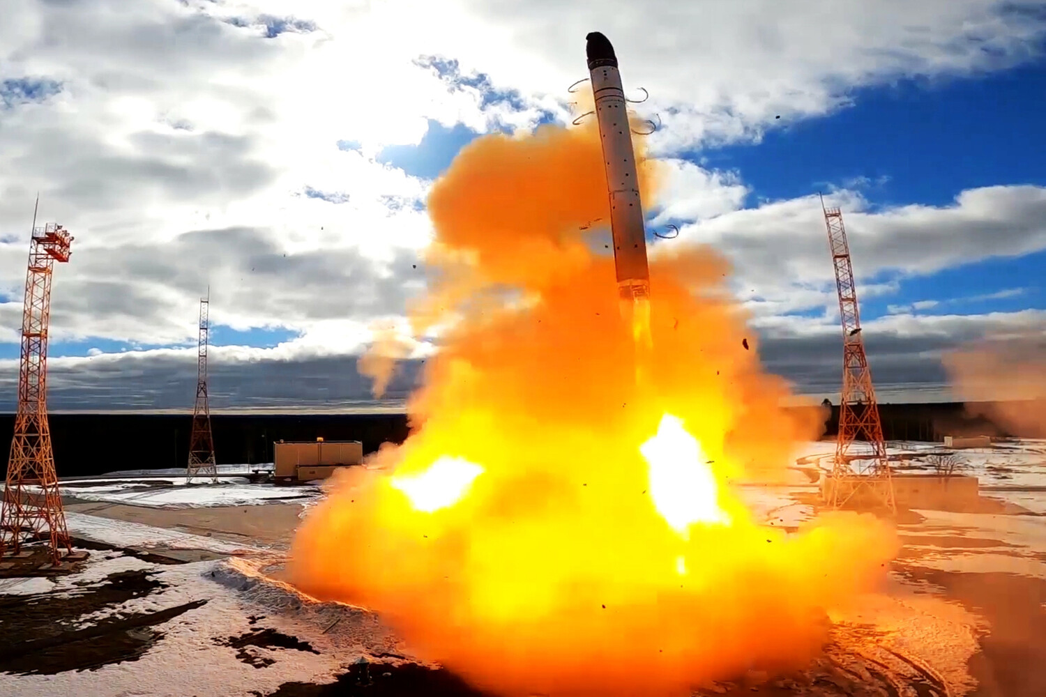 Российская ракета «Сармат» имеет потенциал уничтожить сразу несколько целей на Земле