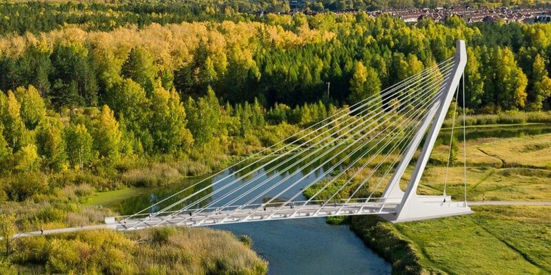 Для велосипедистов и пешеходов в Челябинске  начали строить вантовый мост через реку Миасс