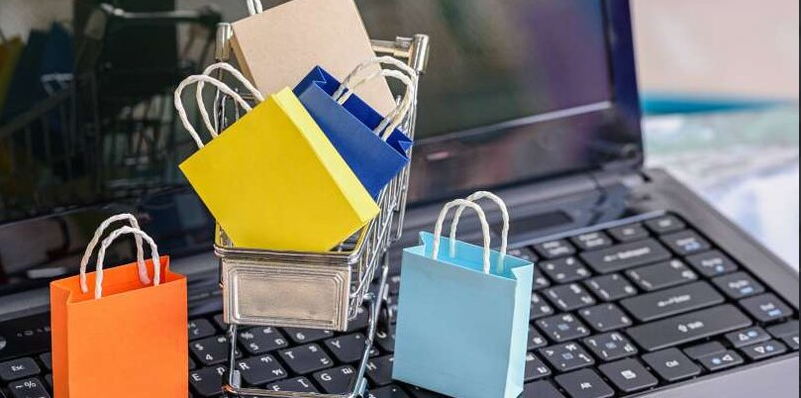 Россияне стали тратить меньше денег в онлайн-магазинах по сравнению с прошлым годом
