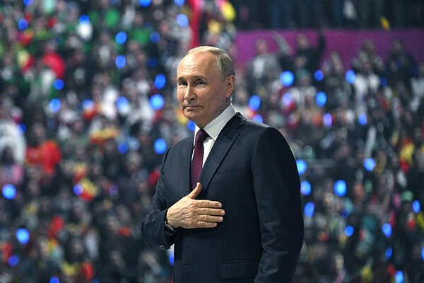 Владимир Путин заявил, что традиционные ценности являются фундаментом российского бытия