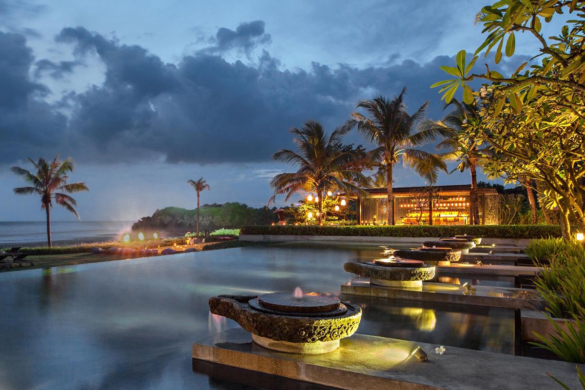 На Бали рассказали, за что туристов могут депортировать с популярного курорта