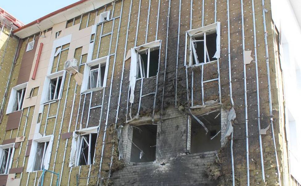 Строителей допустили в поврежденную в результате атаки БПЛА больницу в Липецкой области