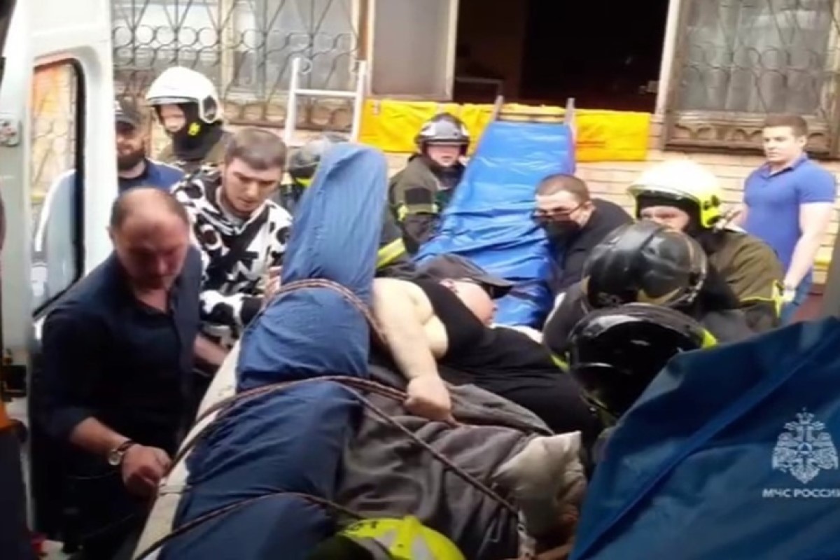 В Москве умер мужчина весом в 300 кг, которого госпитализировали через окно