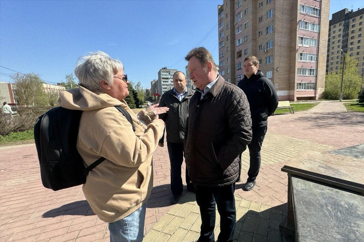 Олег Лобков осмотрел бульвар Ларюшина в Егорьевске