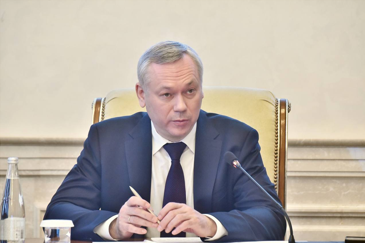 Губернатор НСО Андрей Травников поручил вовлечь всех работодателей в систему прогнозирования кадровой потребности
