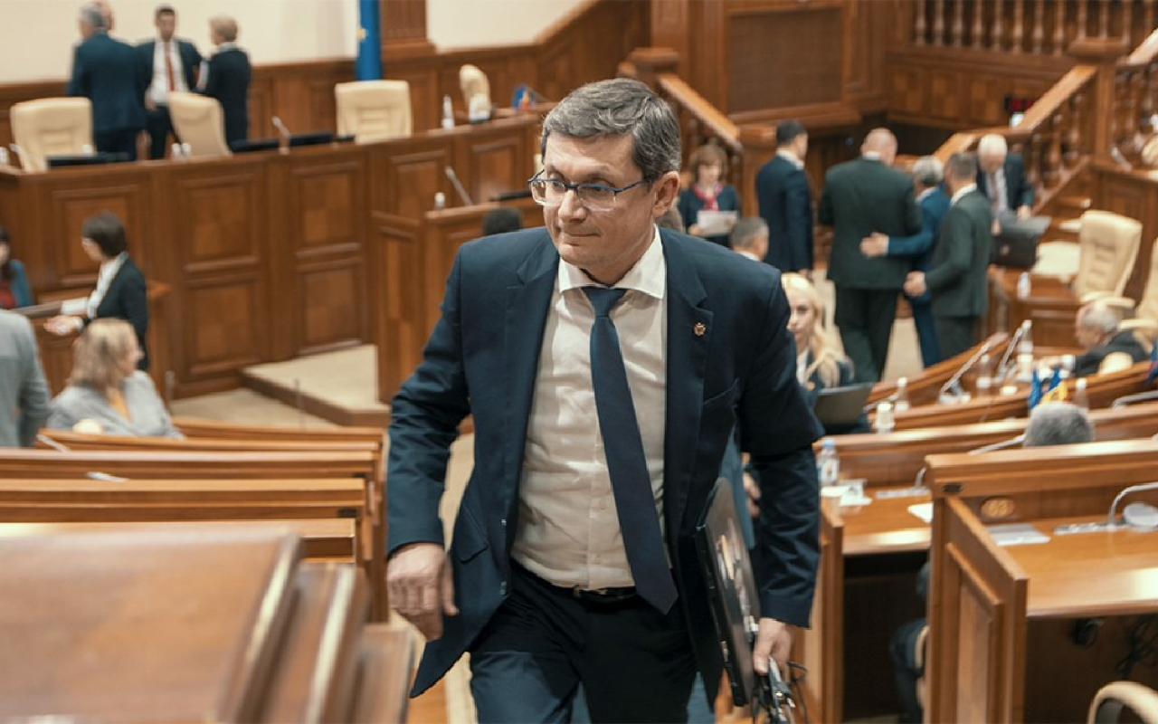 Спикер парламента Молдавии Гросу призвал граждан назваться румынами для принятия в ЕС
