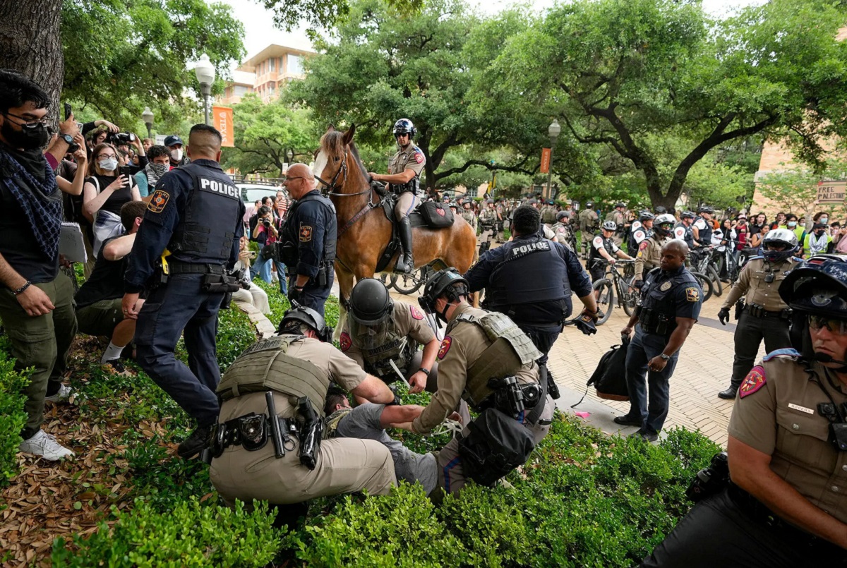 В США больше 700 студентов задержаны после пропалестинских протестов, ликвидированы палаточные городки в нескольких штатах