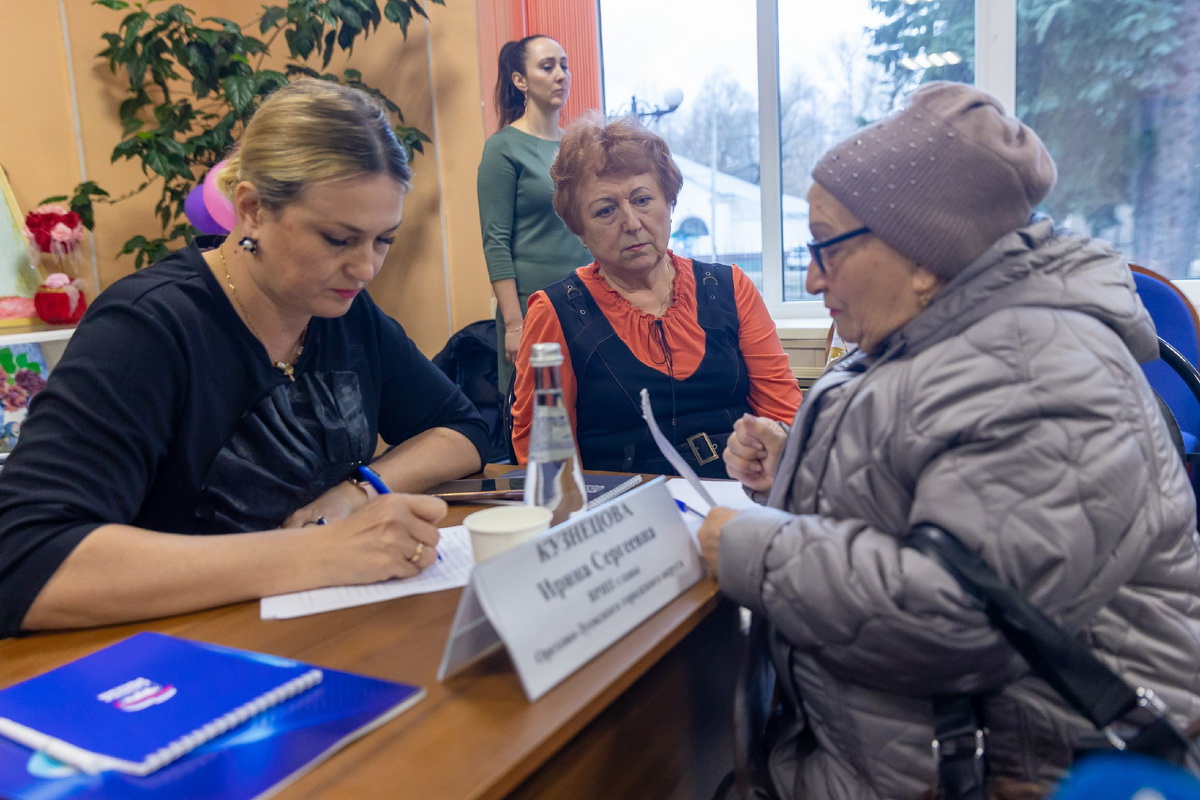 В Орехово-Зуевском округе продолжаются встречи с жителями в формате  выездной администрации