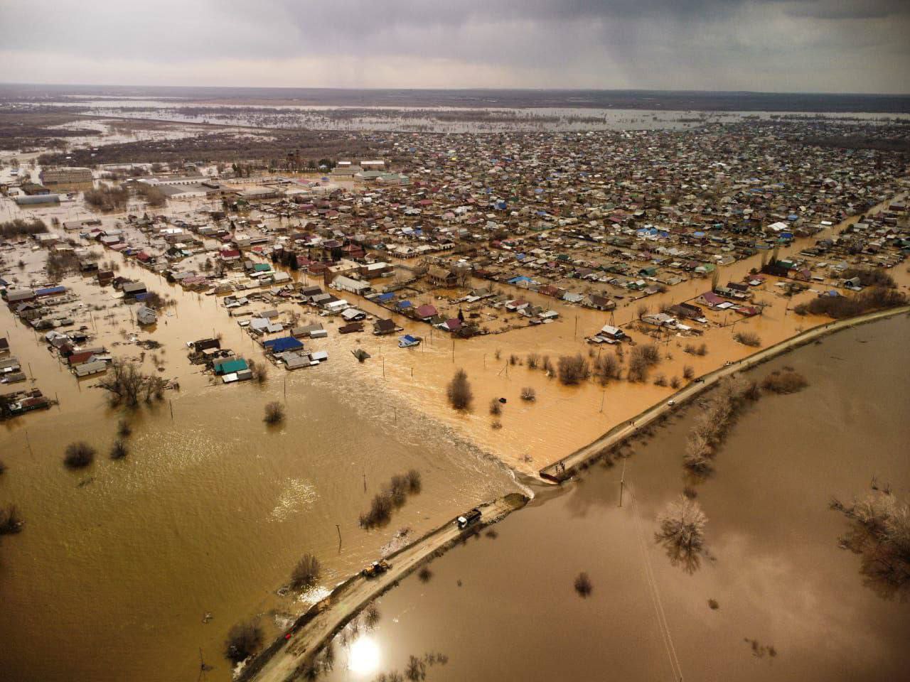 Орск затопило, вода с огромной скоростью несется на Оренбург. Какая участь  ждет миллион человек?