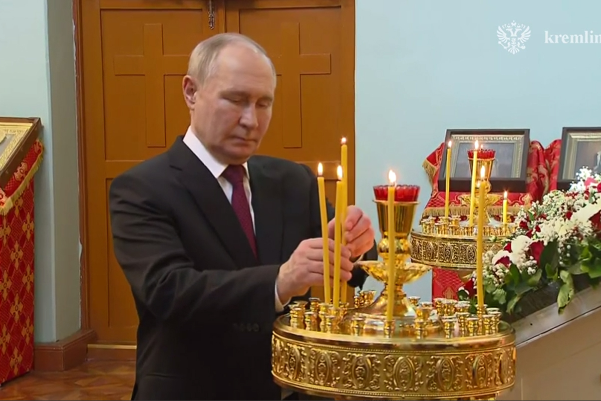Путин передал икону Спаса Нерукотворного харбинскому православному храму
