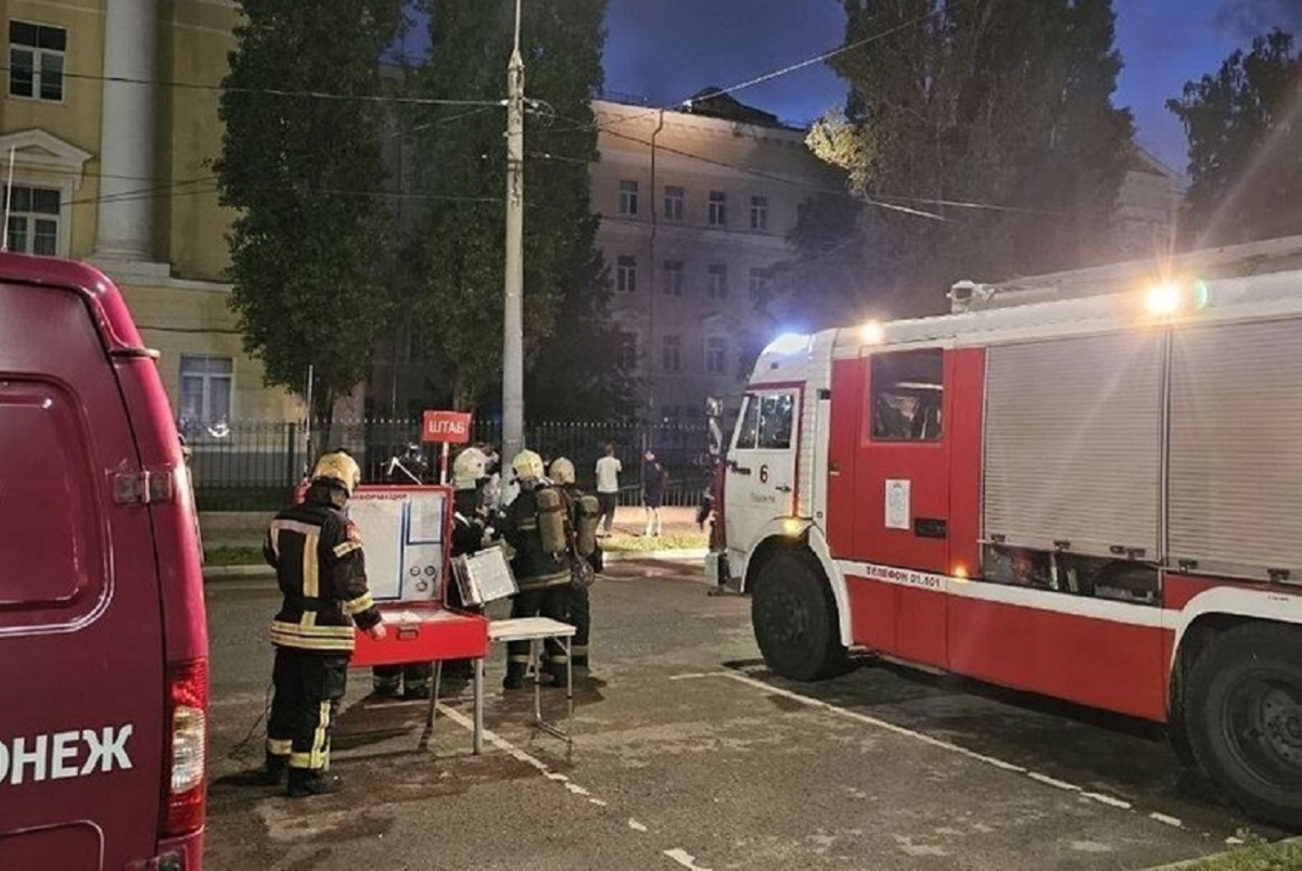 В Воронеже горел чердак главного корпуса Государственного педагогического  университета