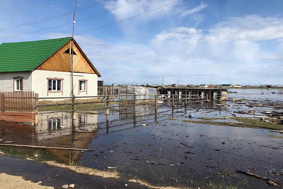 Пострадавшие от наводнения жители Якутии не будут платить транспортный налог
