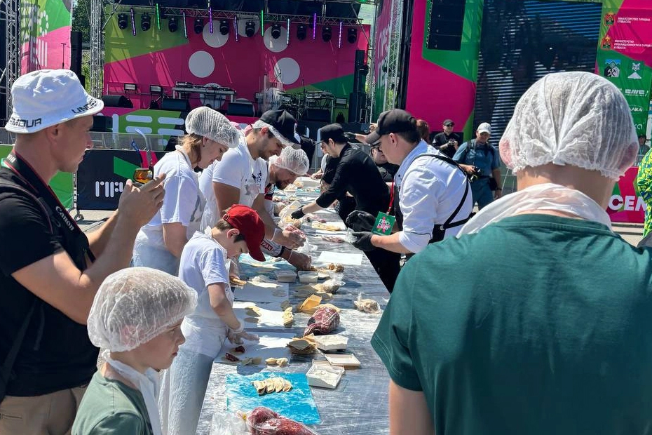 На фестивале «ПРОГЕШ» в Кузбассе установили новый кулинарный рекорд