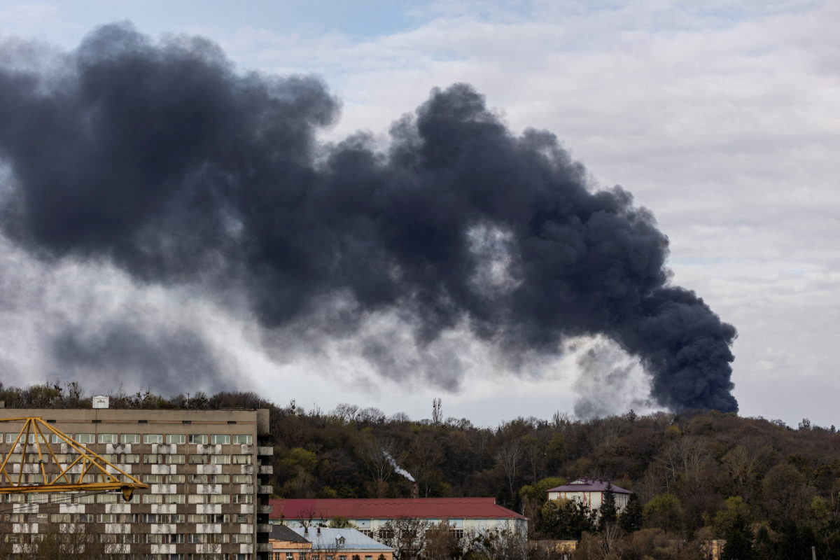 Россия атаковала военные объекты и инфраструктуру Львова