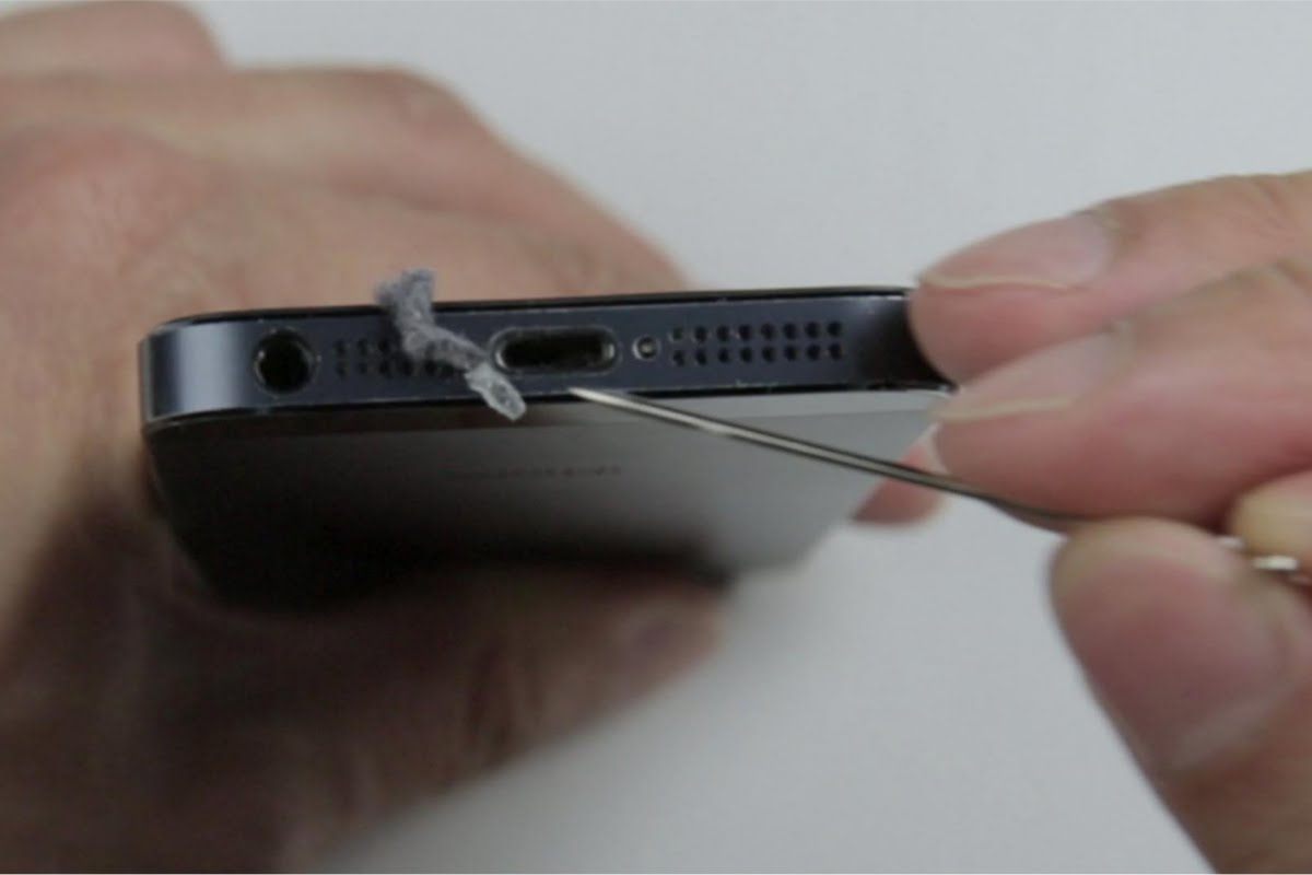 Чистка гнезда зарядки в смартфоне: инструкция от эксперта