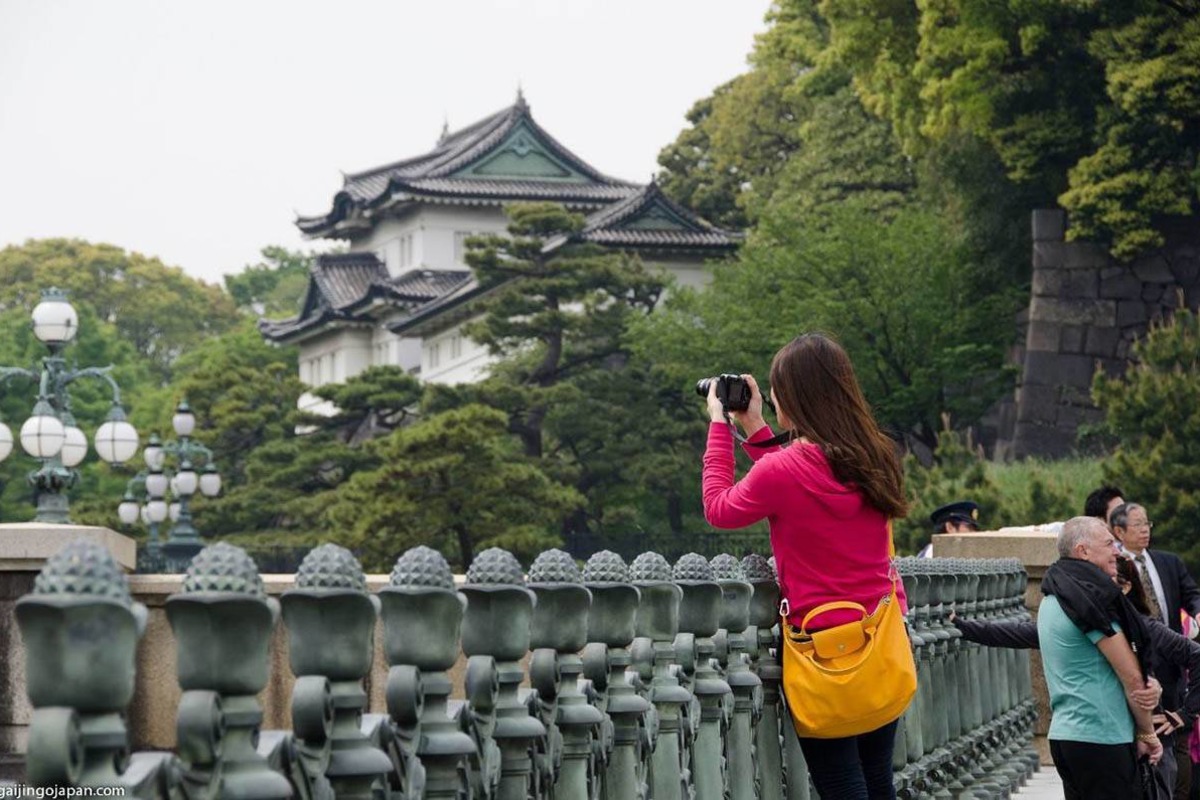 В Японии из-за рекордного числа туристов вводят для отдыхающих разные ограничения