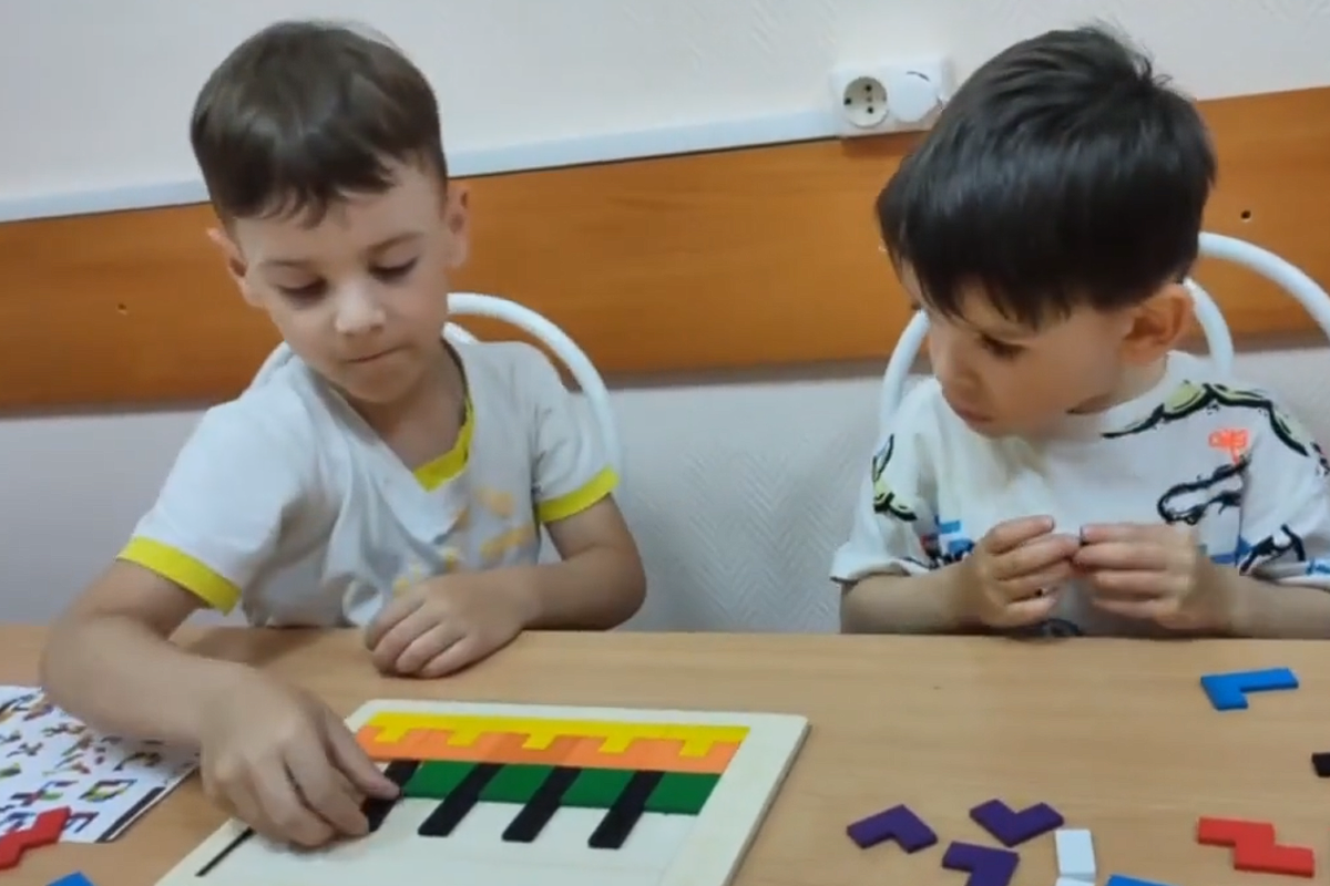 В КЦСОиР «Пушкинский» развивают умственные способности детей с помощью головоломок