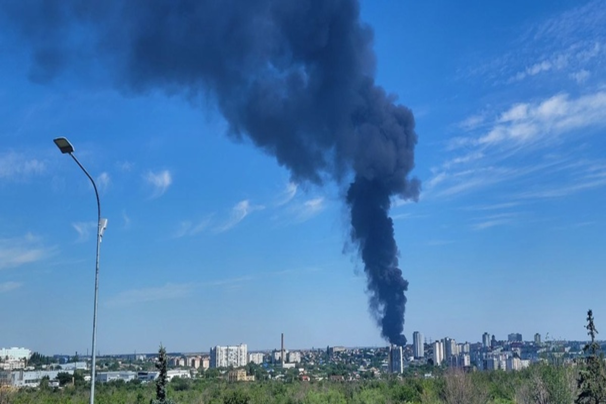 Эксперты проверили качество воздуха в Волгограде после пожара на складе