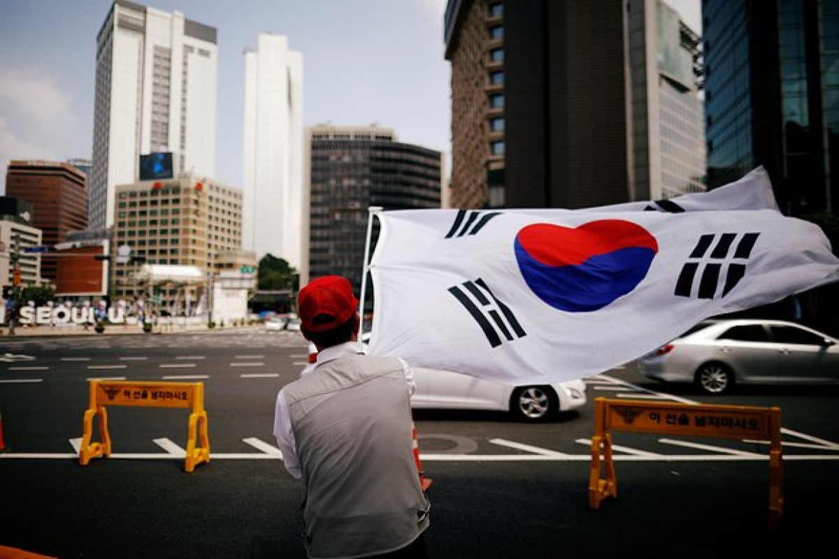 Глава МИД Южной Кореи назвал причину, по которой его страна не сможет поддерживать прежние отношения с Россией