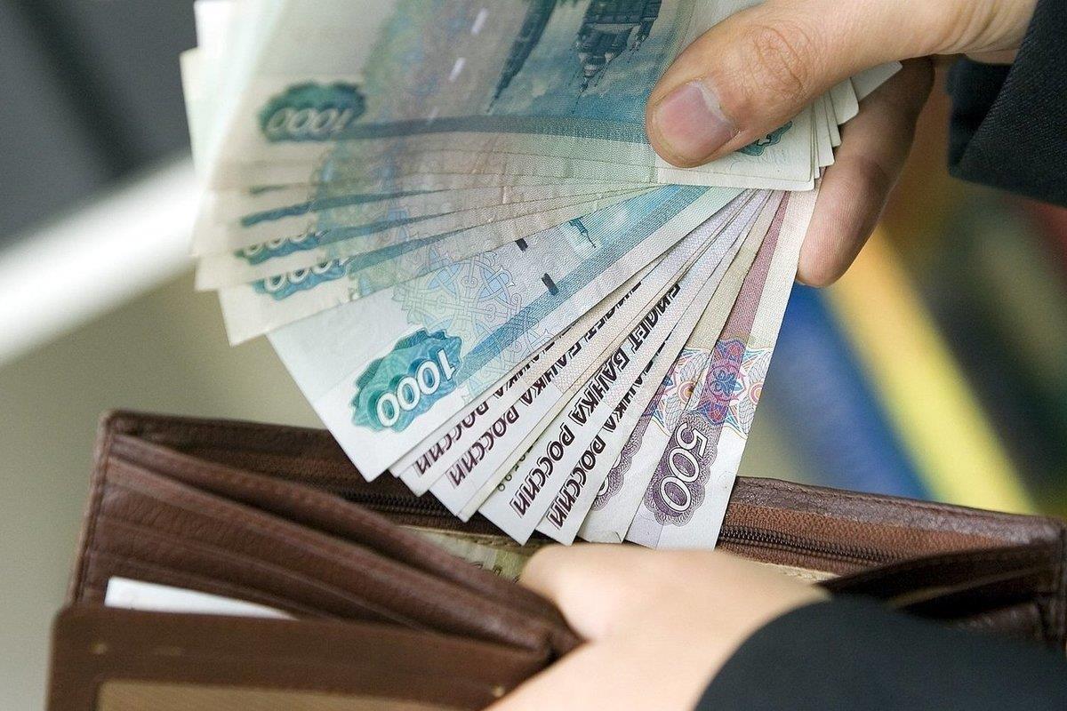 Бюджетники Свердловской области получат значительную прибавку к зарплате