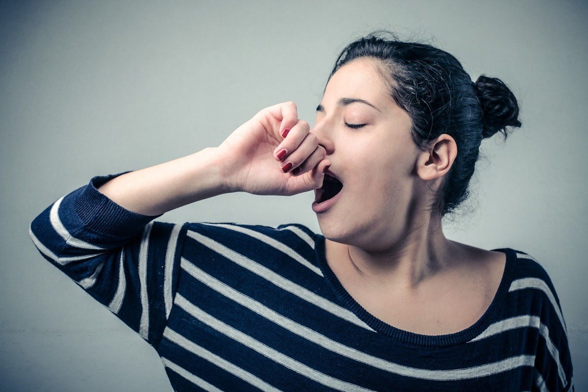 Стало известно, о чем сигнализирует организм, когда мы икаем и зеваем