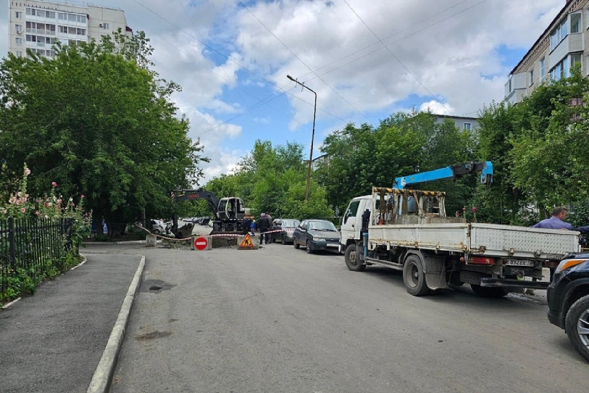 Участок улицы Васильева закрыли для проезда в Кургане