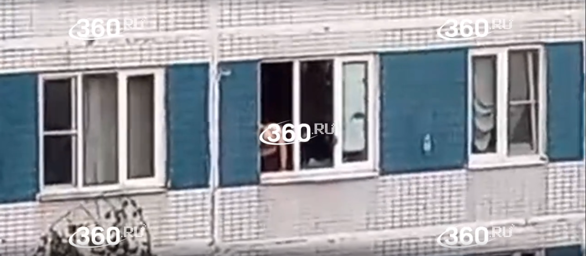 В российской столице окровавленный мужчина бил окна и пугал прохожих