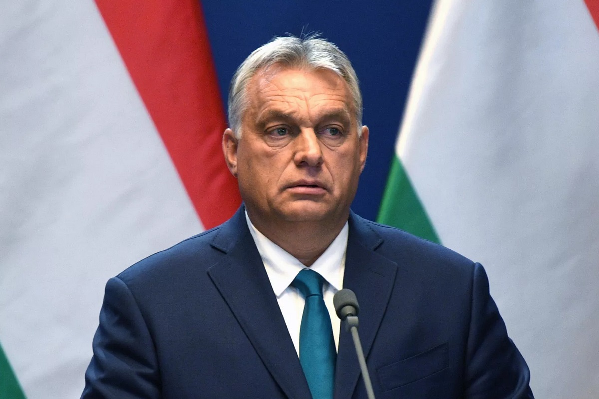 Политический директор Виктора Орбана в издевательской манере ответил Боррелю