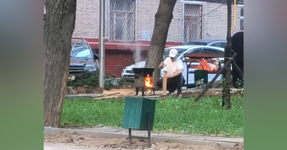Жара заставила москвичей в нарушение закона начать готовить на огне в городе