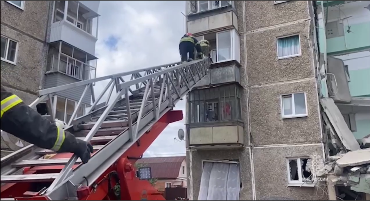 Угроза обрушения сохраняется в доме в Нижнем Тагиле, где утром произошел взрыв газа