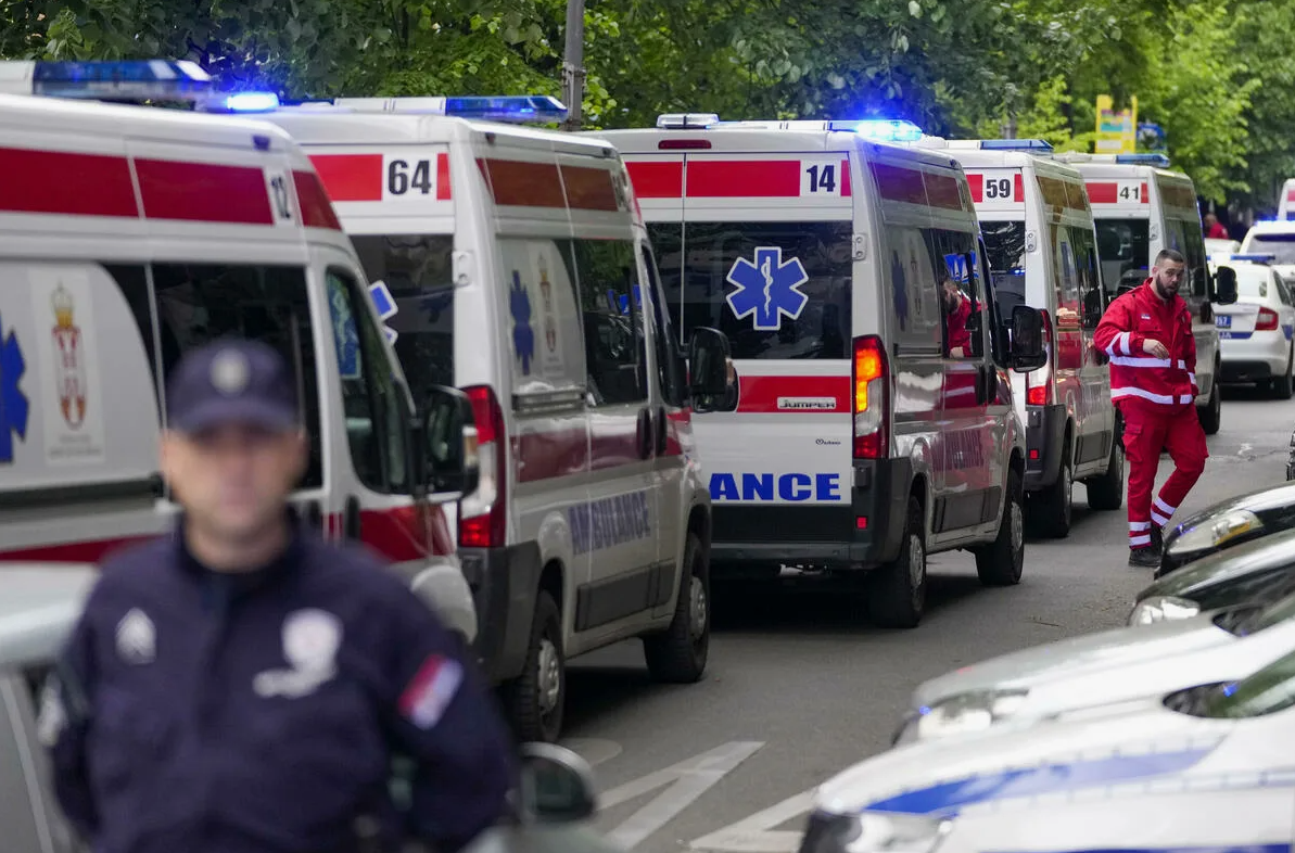 7 человек пострадали при взрыве на оборонном предприятии в Сербии