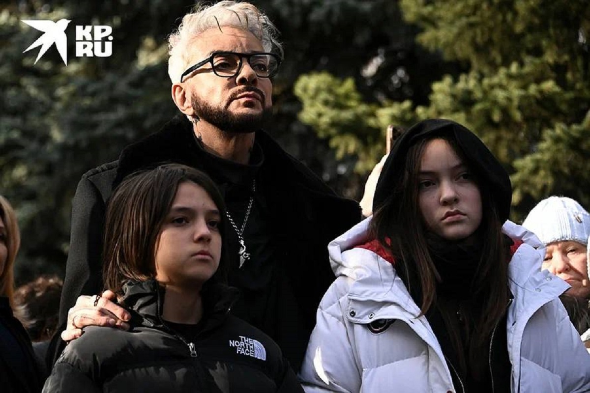 Филипп Киркоров с детьми