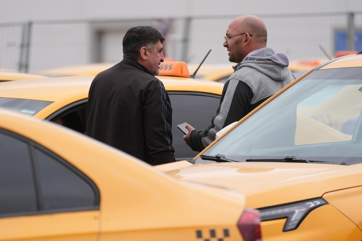 Яндекс оценил последствия запрета на работу в такси мигрантам Яндекс оценил последствия запрета на работу в такси мигрантам