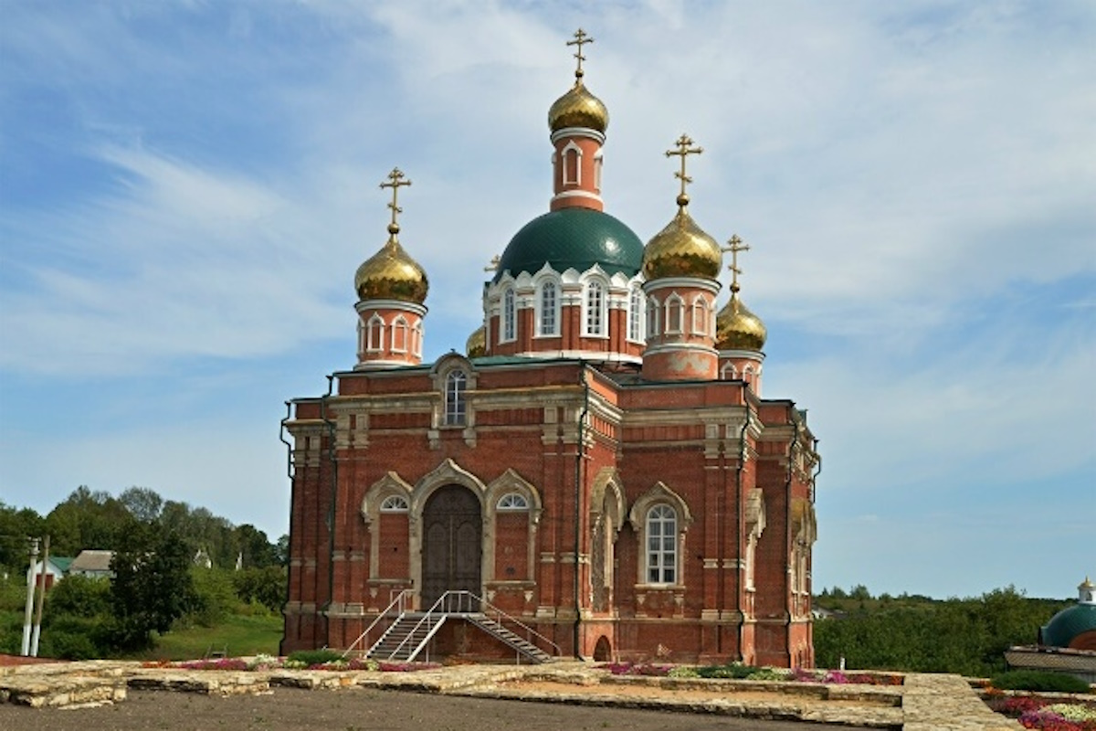Храм Пресвятой Троицы в женском монастыре Липецкой области готовят к реставрации Храм Пресвятой Троицы в женском монастыре Липецкой области готовят к реставрации