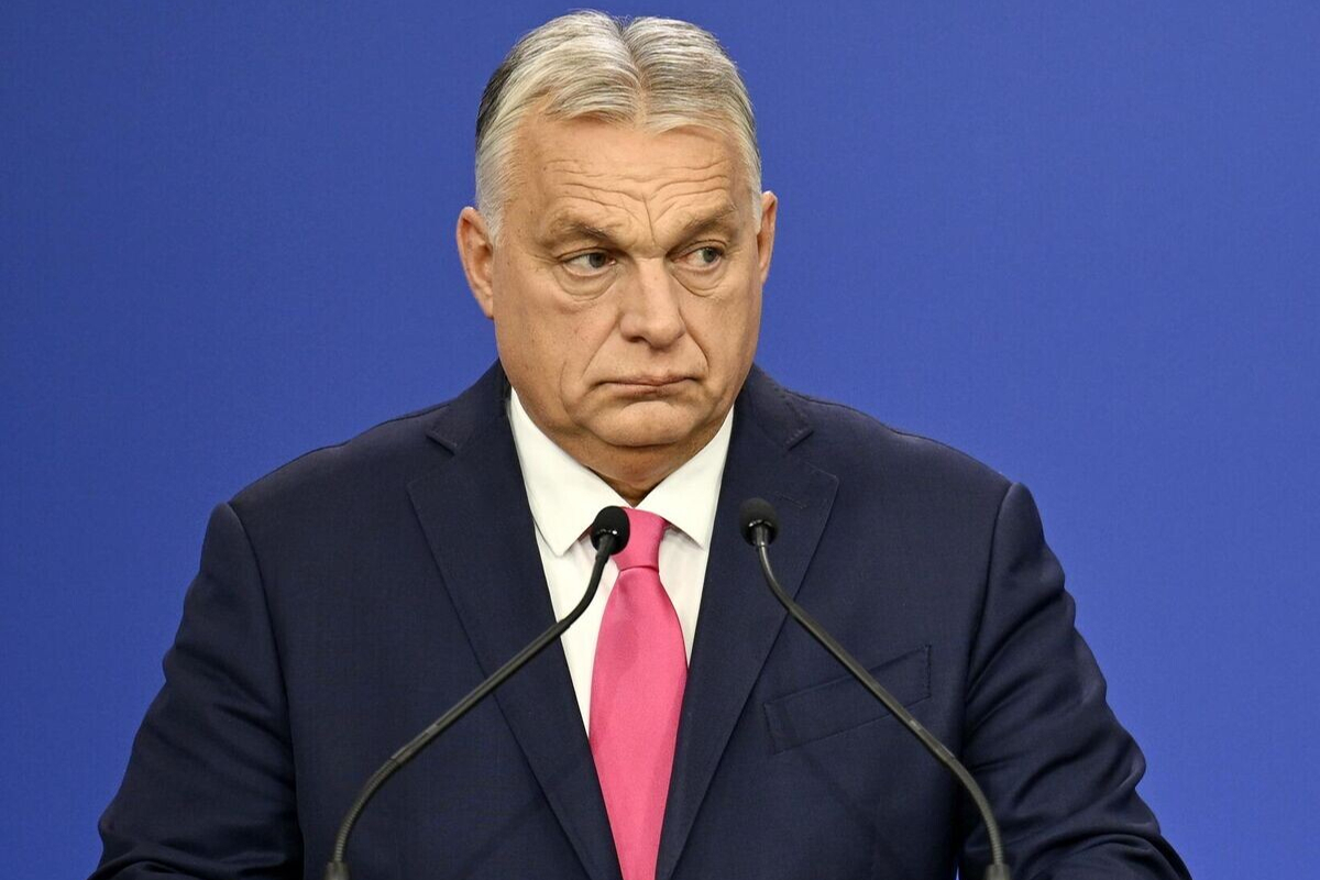 Орбан заявил, что ЕС вынуждает называть Россию агрессором Орбан заявил, что ЕС вынуждает называть Россию агрессором