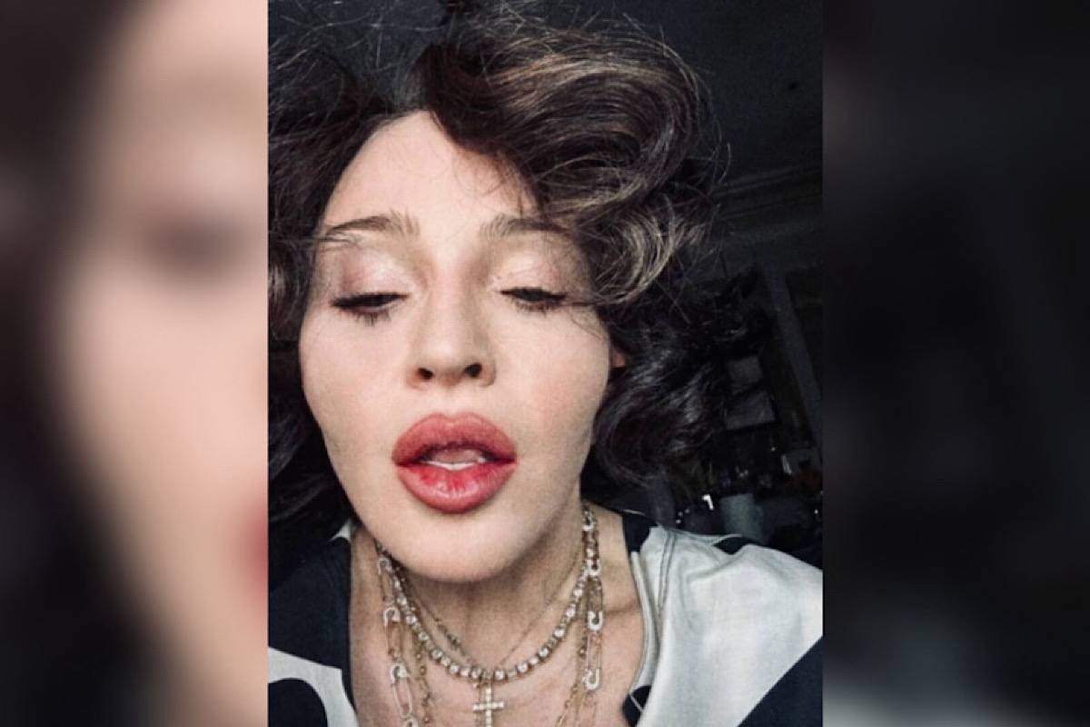 Мадонна шокировала фанатов резкой сменой имиджа Мадонна шокировала фанатов резкой сменой имиджа