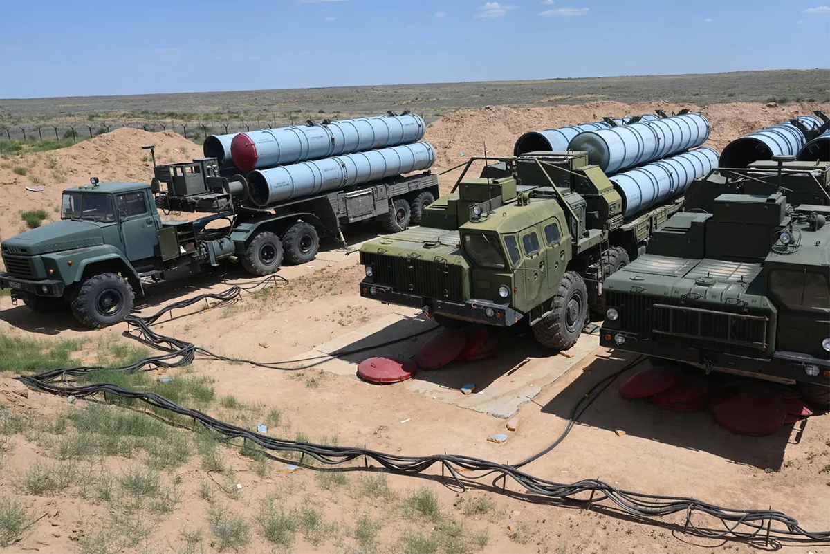 Израиль попросил Россию не поставлять Ирану комплексы ПВО Израиль попросил Россию не поставлять Ирану комплексы ПВО