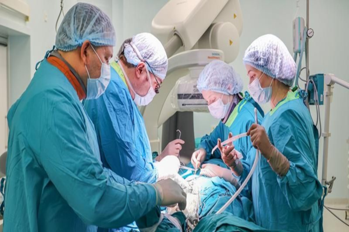 Четкие стандарты скорой медпомощи помогли московским медикам спасти попавшую под поезд женщину Четкие стандарты скорой медпомощи помогли московским медикам спасти попавшую под поезд женщину