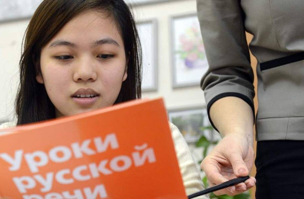 Стратегическая угроза. Тысячи мигрантов не повели детей в школы. В России формируется «армия» безнадзорных несовершеннолетних Стратегическая угроза. Тысячи мигрантов не повели детей в школы. В России формируется «армия» безнадзорных несовершеннолетних