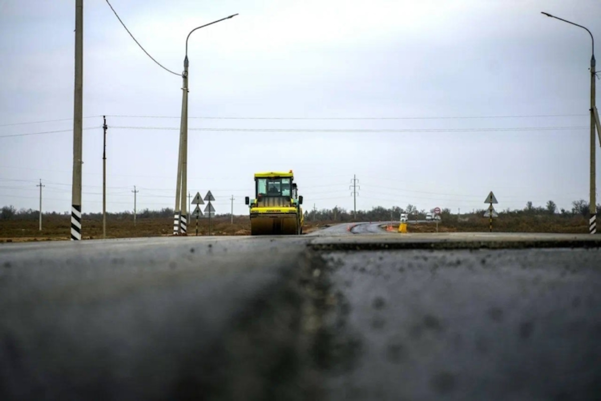 Игорь Бабушкин рассказал о дорожных работах, проведенных в Астраханской области в 2025 году