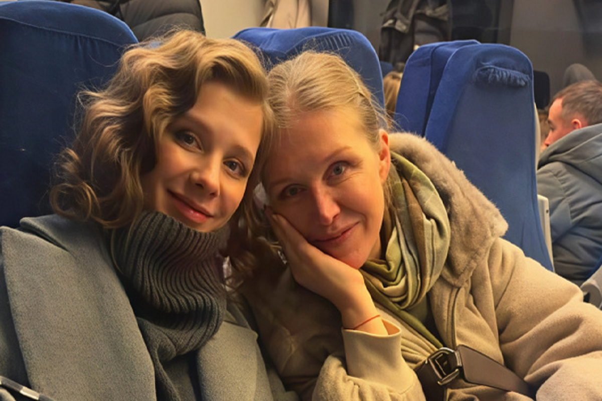 Мама рядом: Звезда «Папиных дочек» Арзамасова поблагодарила маму за «годы в движении»