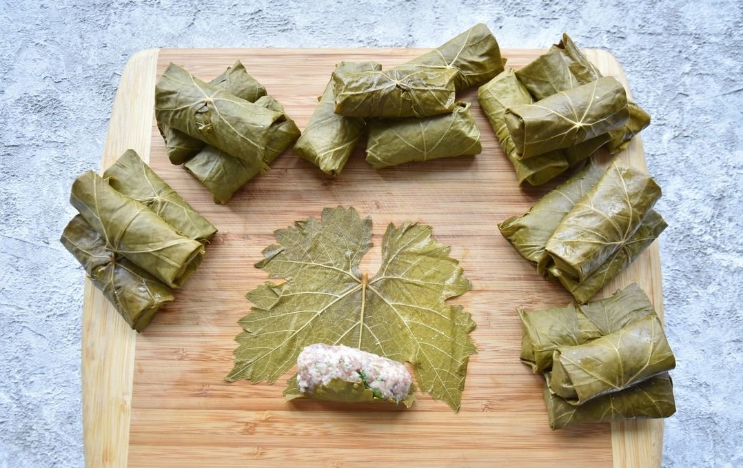 Как делать долму из виноградных листьев рецепт с фото пошагово
