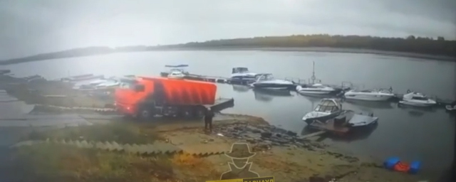 Фура под водой в бирске