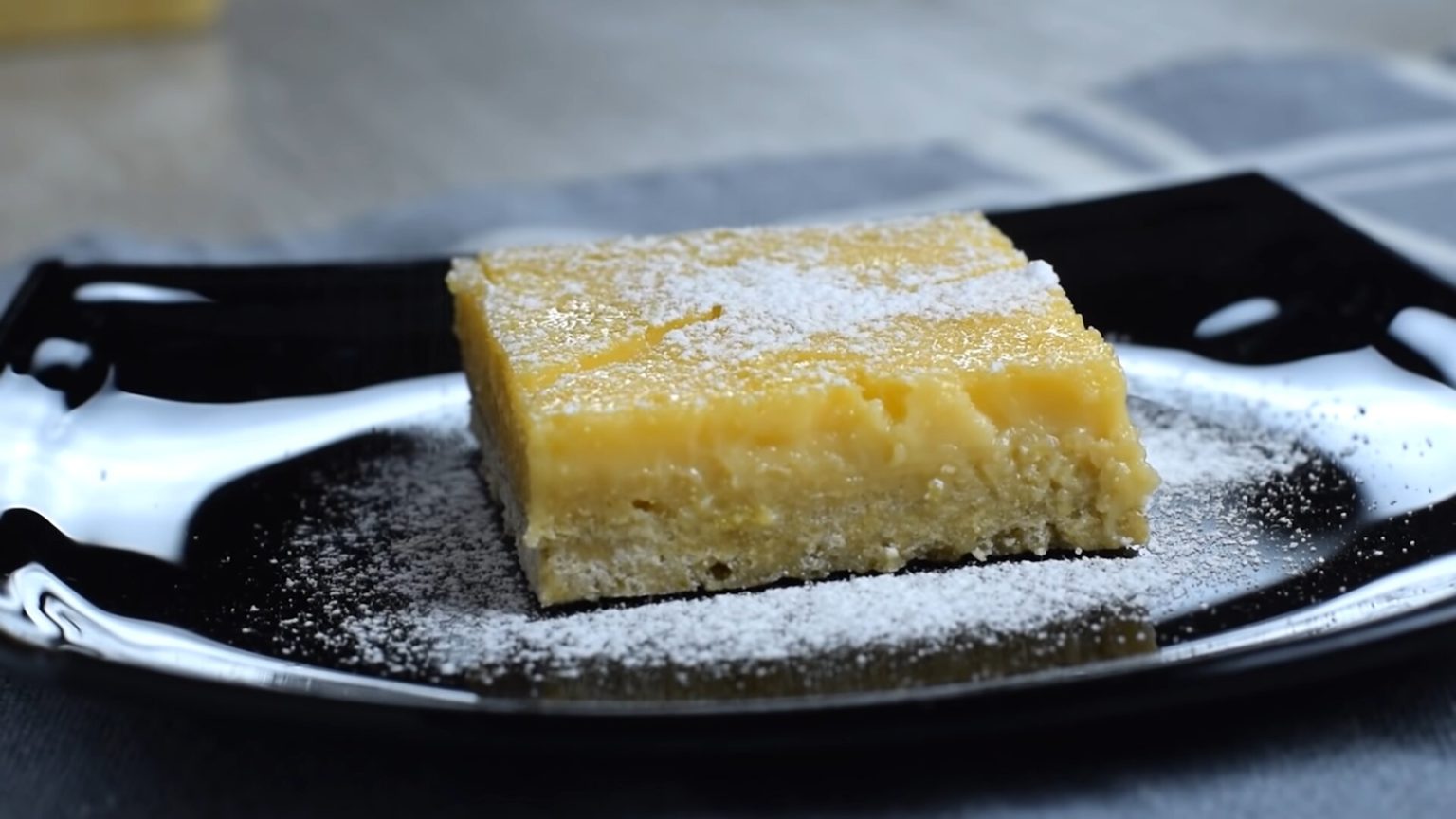 Black Label Salt Deluxe Lemon Tart №5 – лимонное пирожное с заварным кремом